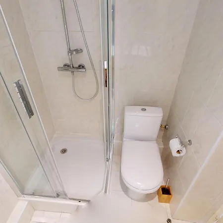 Renove Avec Balcon Et Garage En Plein Coeur De - Fr-1-196-375 Lägenhet *