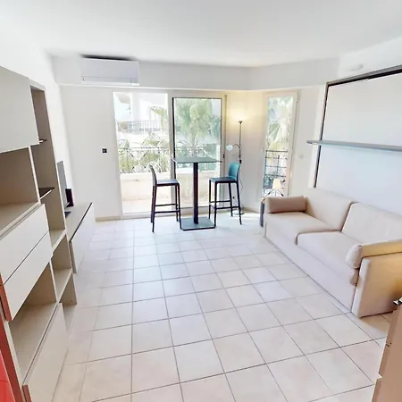 Lägenhet Renove Avec Balcon Et Garage En Plein Coeur De - Fr-1-196-375